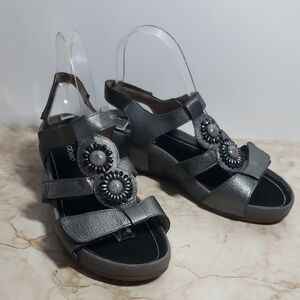 Abeo Gia Stylish Gray Sandals With Beads And Adjustable Multi Straps Size 7